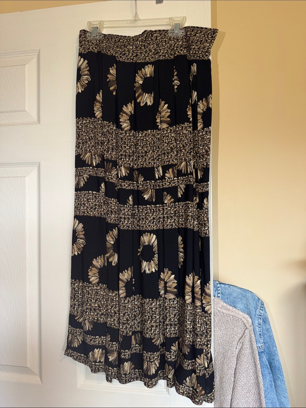 Casual Corner Black Maxi Skirt with Beige Floral Stripes